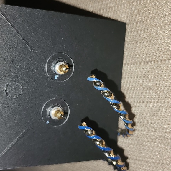 New Marlyn Schiff Gold-Tone Spiral Hoops with Blue, NWOT - Picture 3 of 3